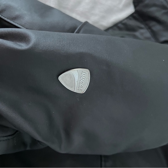 Jacket - Picture 4 of 13